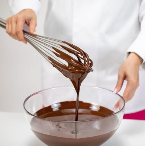 Callebaut 823 Finest Belgian Milk Chocolate Couverture Callets 33.6% Cocoa 1kg